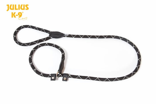 Correa Lazo Julius K9 de Cabañas del Monte para perros, una herramienta de alta calidad diseñada para proporcionar un control efectivo y seguro durante las sesiones de entrenamiento y paseos. Esta correa tipo lazo, conocida por su durabilidad y facilidad de uso, está fabricada con materiales robustos y cuenta con un diseño ergonómico que garantiza comodidad tanto para el perro como para el manejador.