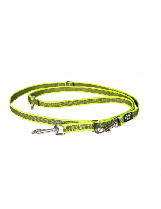 Correa de Adiestramiento Doble de Cabañas del Monte para perros, una herramienta versátil y duradera diseñada para proporcionar un control óptimo durante las sesiones de entrenamiento y paseos. Esta correa de alta calidad está fabricada con materiales resistentes y cuenta con dos puntos de enganche, lo que permite múltiples configuraciones para un manejo más efectivo de tu mascota.